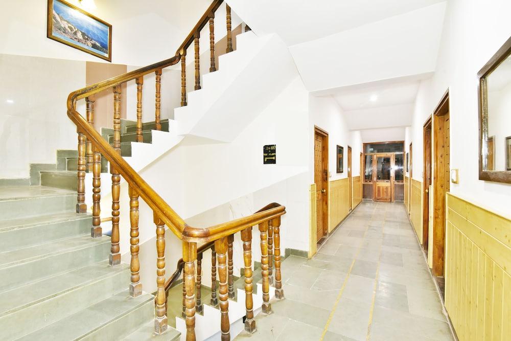 Hotel Devlok Manāli Екстериор снимка
