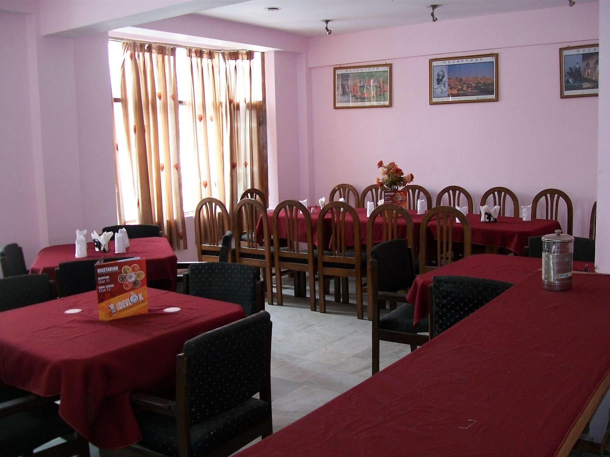 Hotel Devlok Manāli Екстериор снимка
